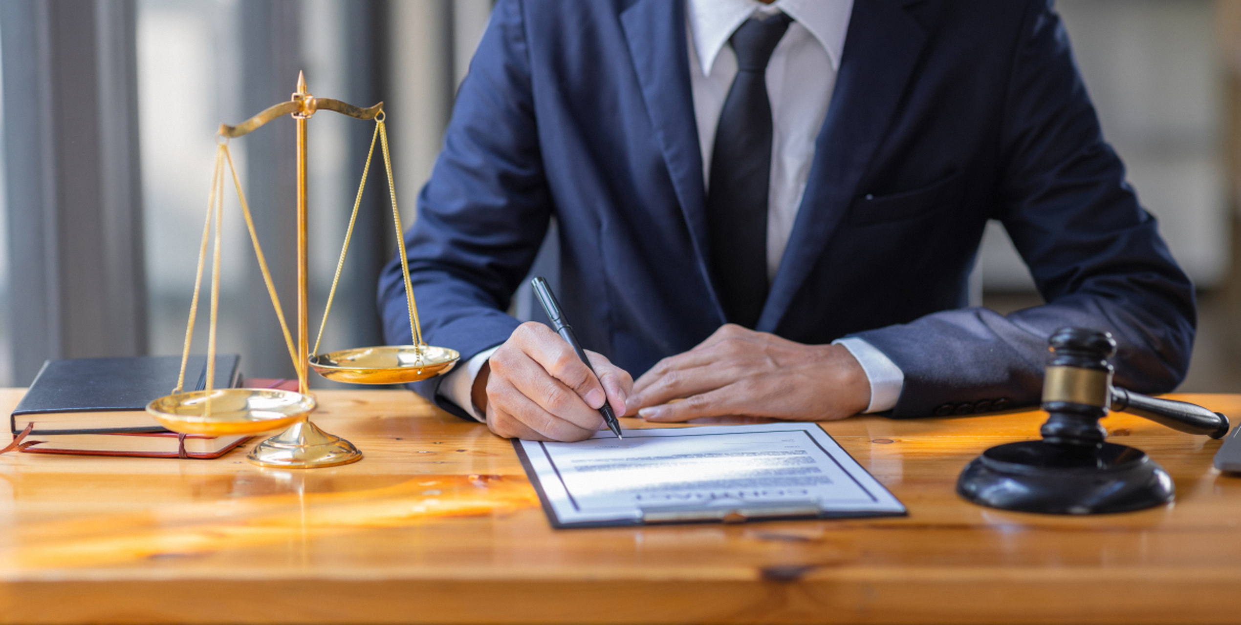 伦理与法规事务专员